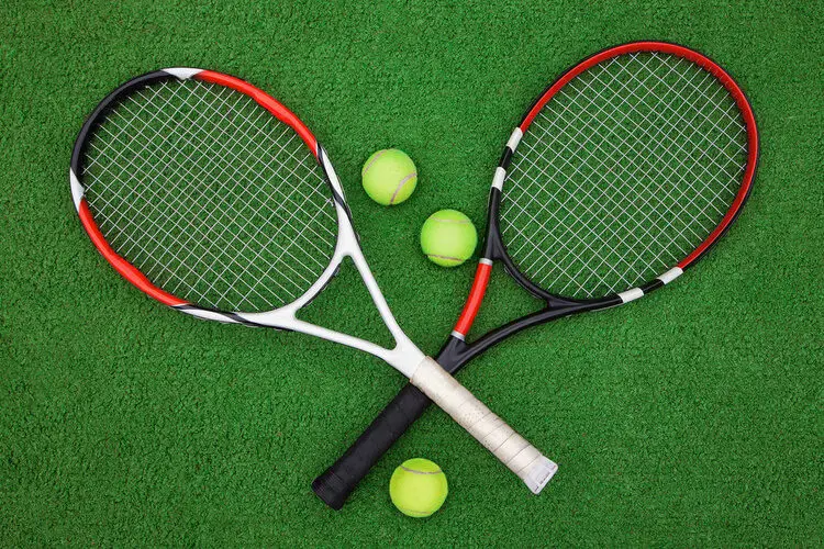 The 25 Best Tennis Rackets of 2020 - Family Enthusiast